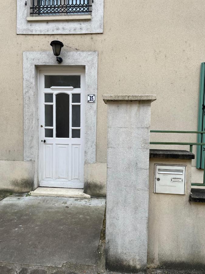 Apartmán T3-Balcon Plein Sud-Acces Direct Au Bord Du Loing Moret-sur-Loing Exteriér fotografie